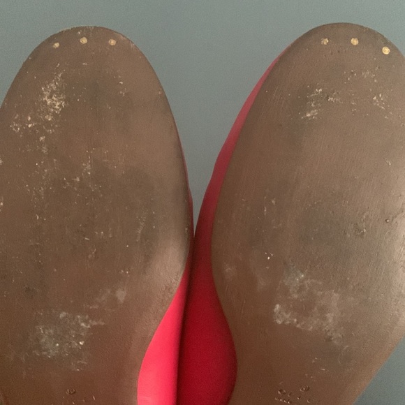 Gucci Pink Loafers with Gold Hardware - Picture 6 of 7